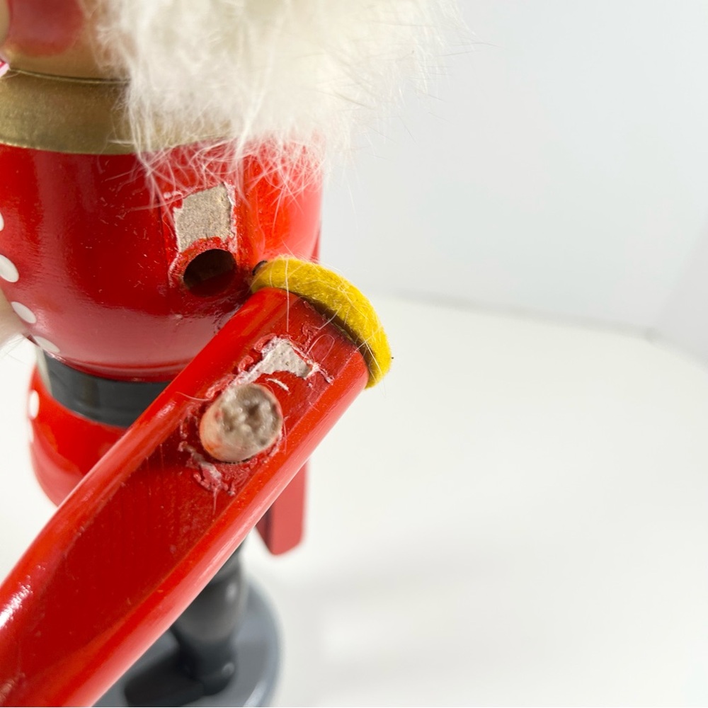 Christian Ulbricht German King Nutcracker Erzgebirge Volkskunst READ - Picture 14 of 15